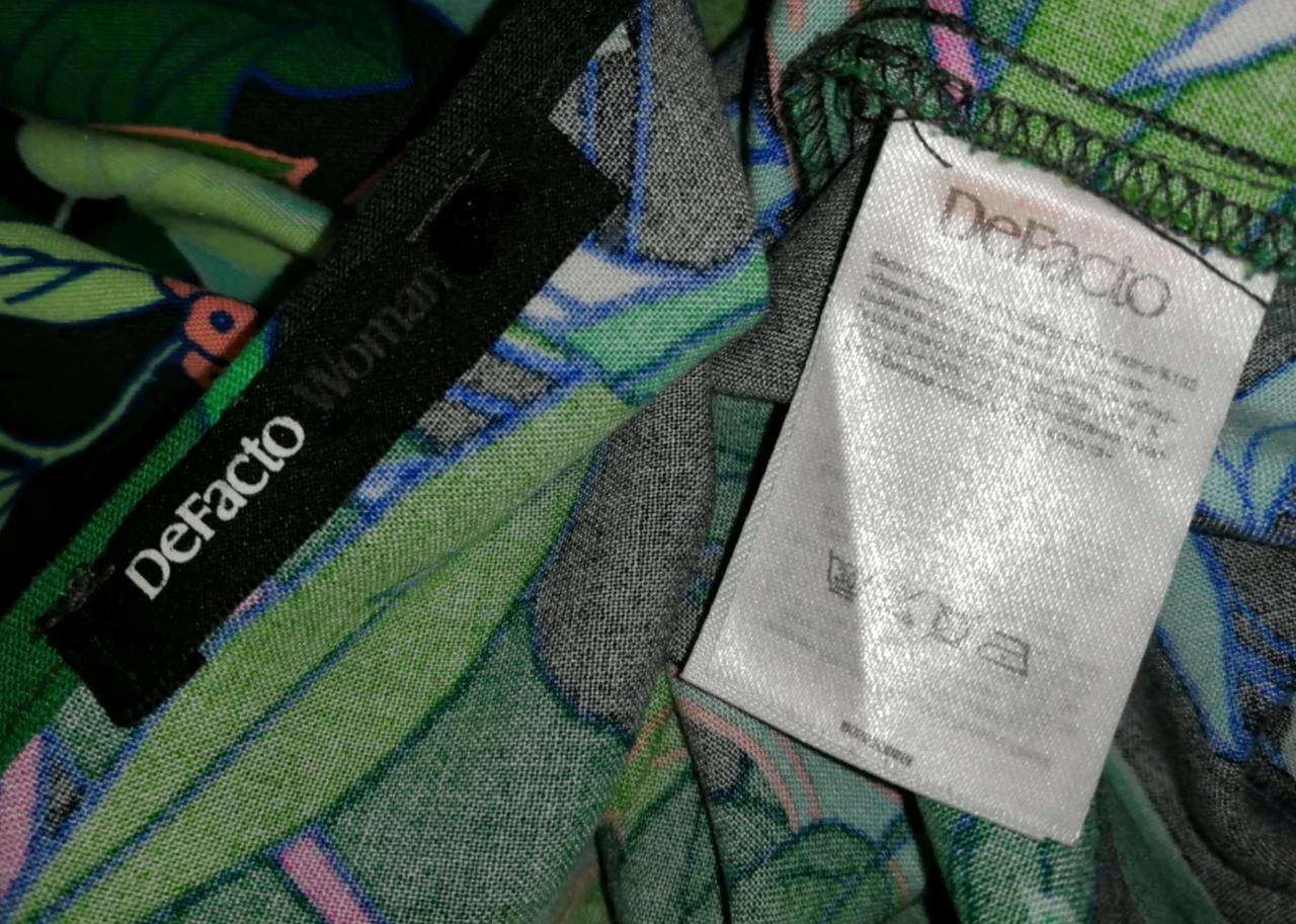 Lange jurk met dunne verstelbare bandjes met tropische print "Defacto"} – photo 3